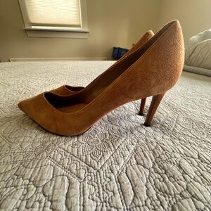 Suede Pumps